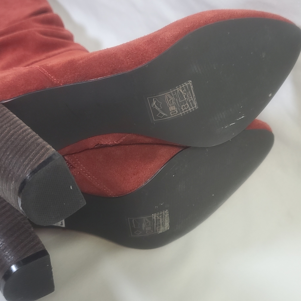 Andre Women’s Red Leather Suede Block Heel Boots Size 7.5 (38 Euro) - Picture 11 of 15